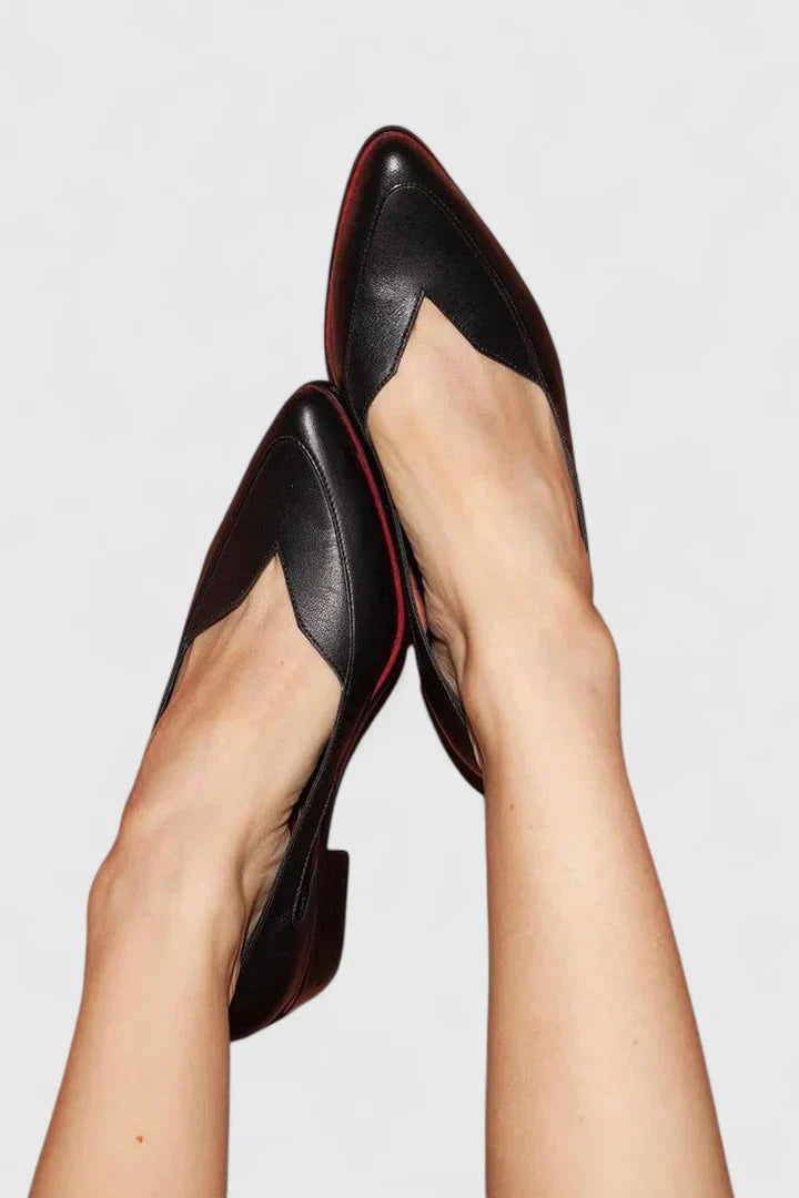 Women’s Elegant Sandals with Geometric Cut
