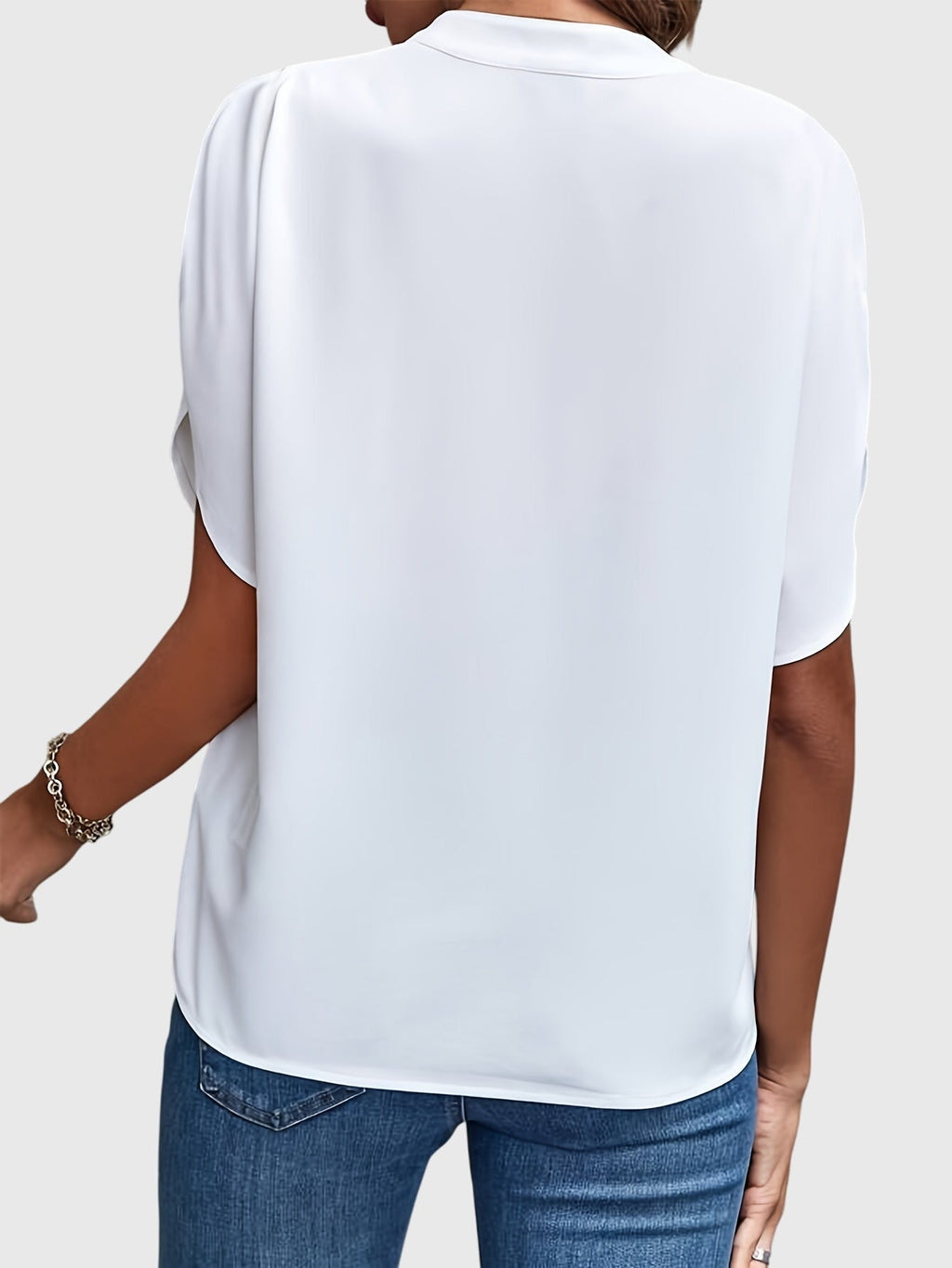 Women’s Elegant Blouse with Refined Silhouette