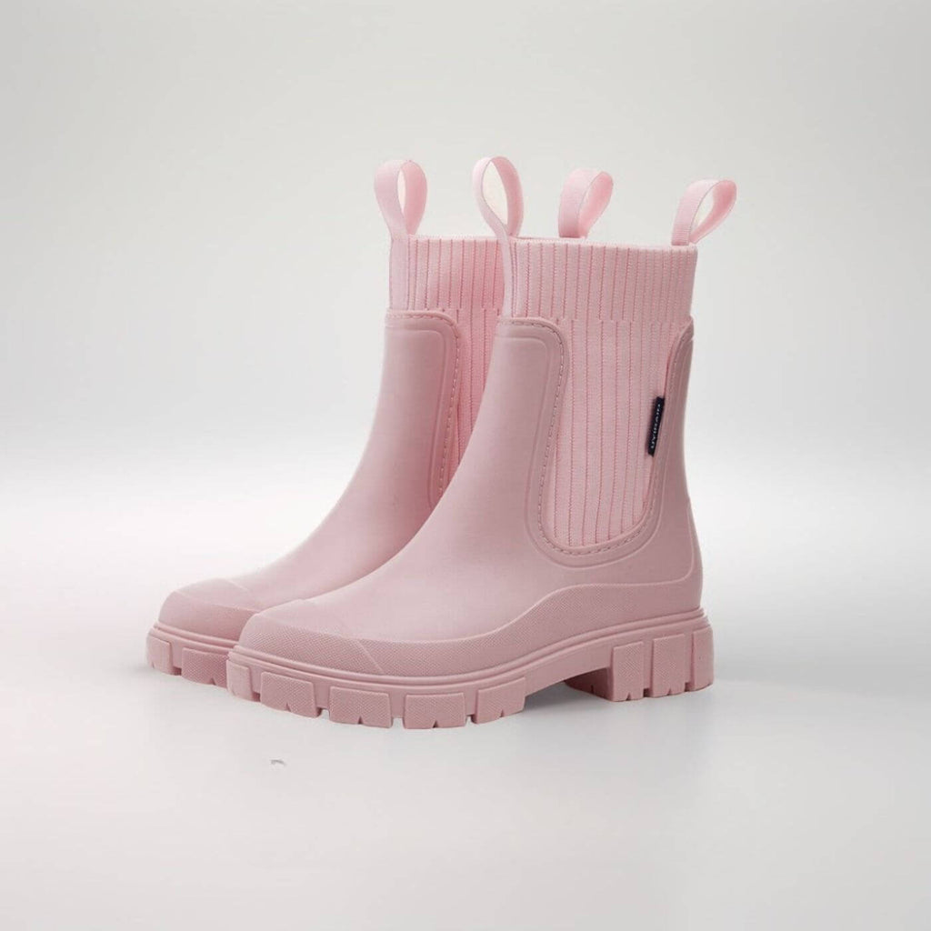 Women’s Elegant Boots with Waterproof protection