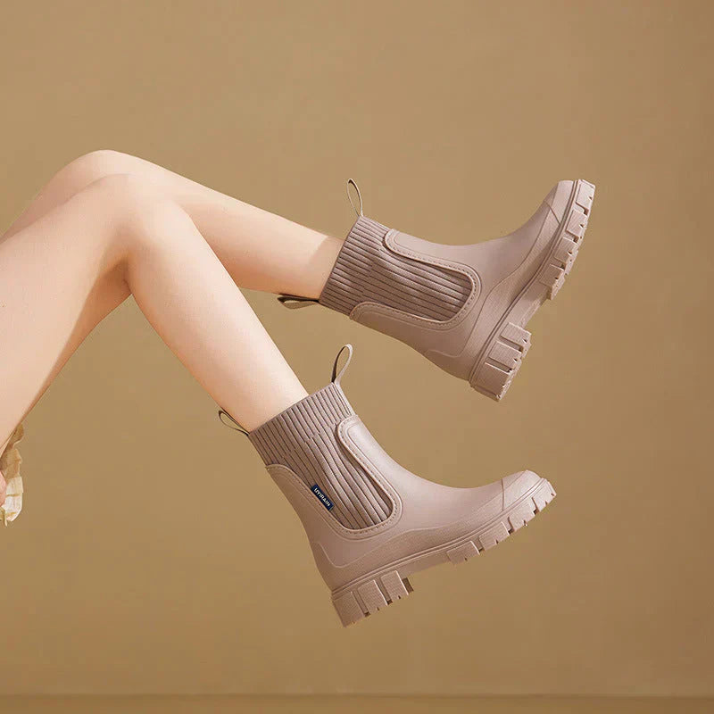 Women’s Elegant Boots with Waterproof protection