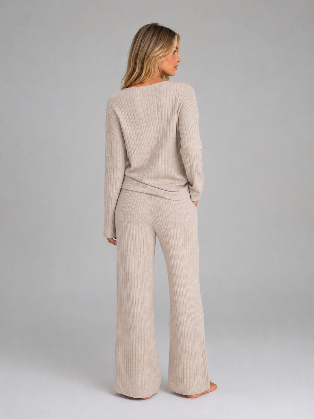 Women’s Ribbed Lounge Set with V-Neck Jumper