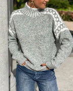 Marlowe | Turtleneck Sweater with Oversized Fit
